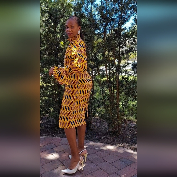 Moyin African Print Mock Neck Midi - Picture 7 of 7